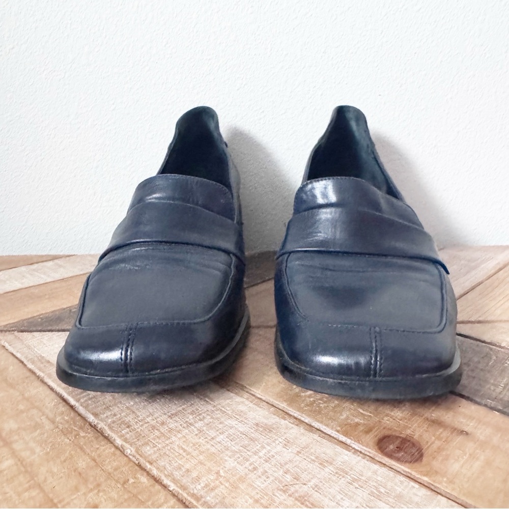 Martinez Valero Dark Navy Leather Block Heel Loafers - Picture 8 of 12